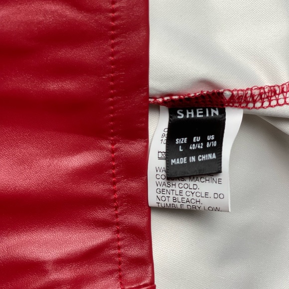 SHEIN faux red leather skirt (size L) - Picture 4 of 4